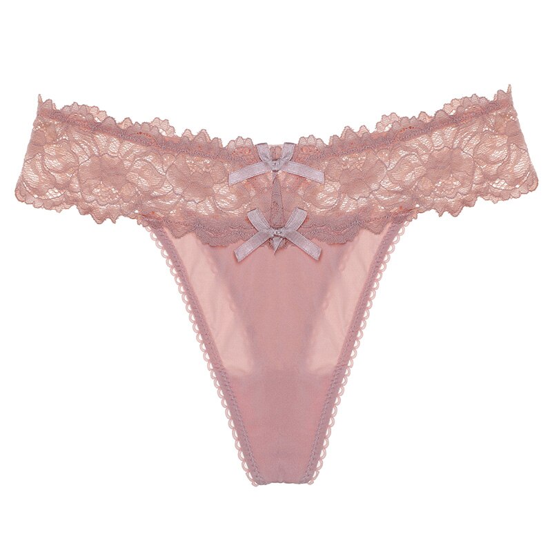 String taille basse en dentelle