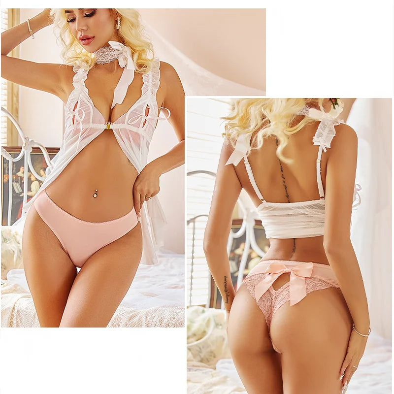 String en dentelle avec nœud